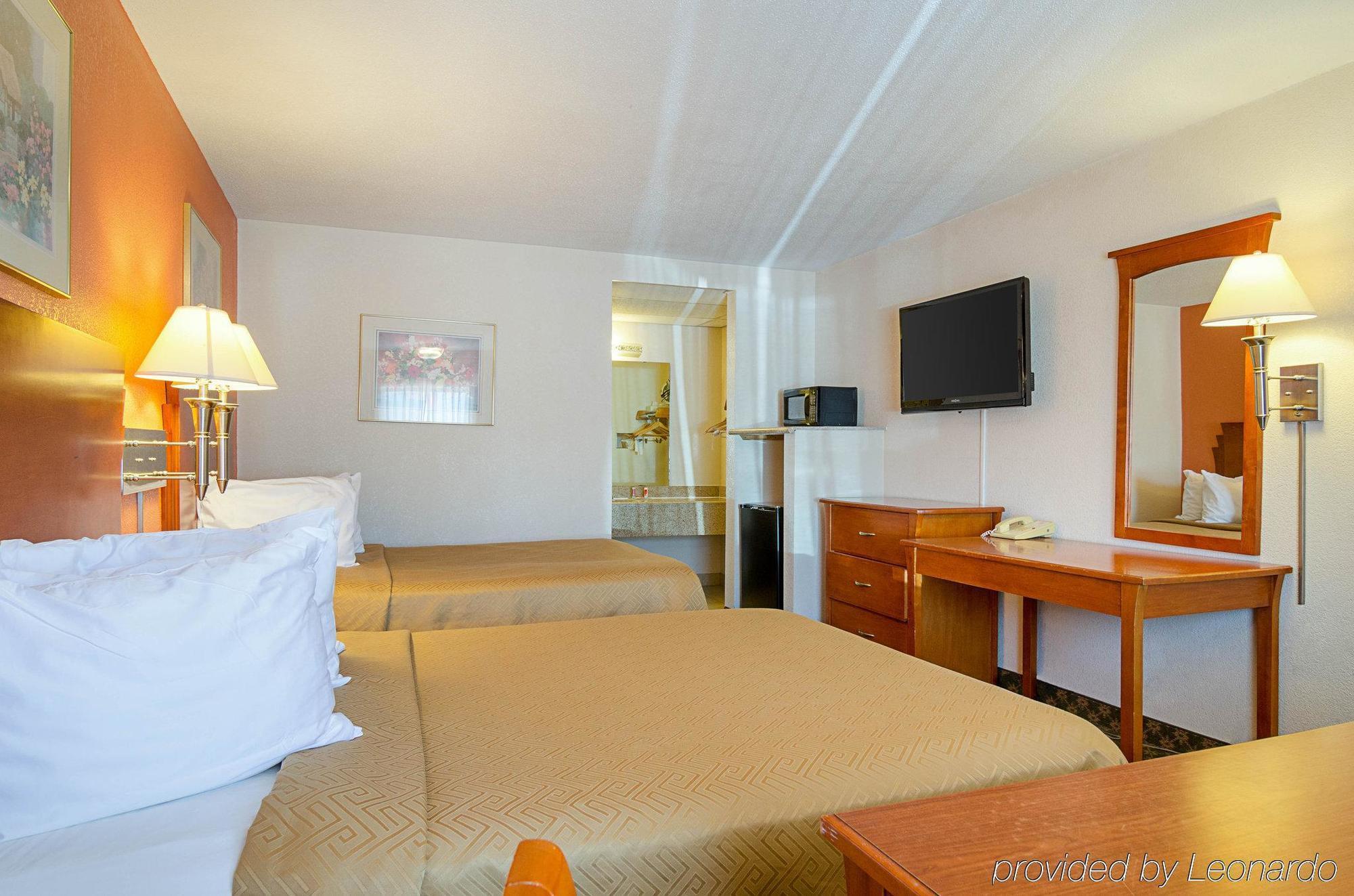 Econo Lodge Mcpherson Εξωτερικό φωτογραφία